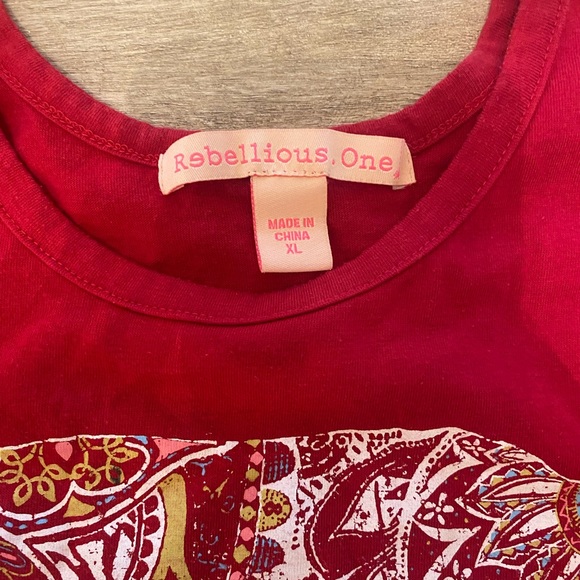 Elephant tank with lace - Picture 2 of 3